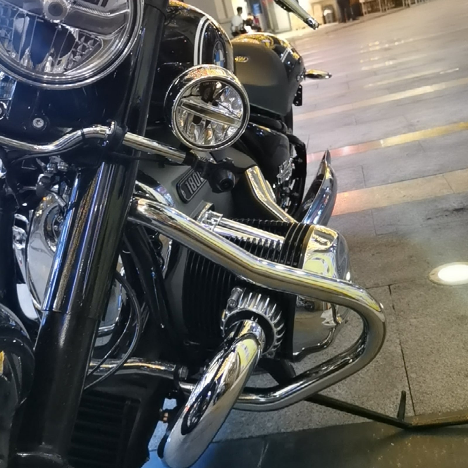 BMW R18 Classic Frame Protector Anti-Crash Engine Guard Bumper 20-21