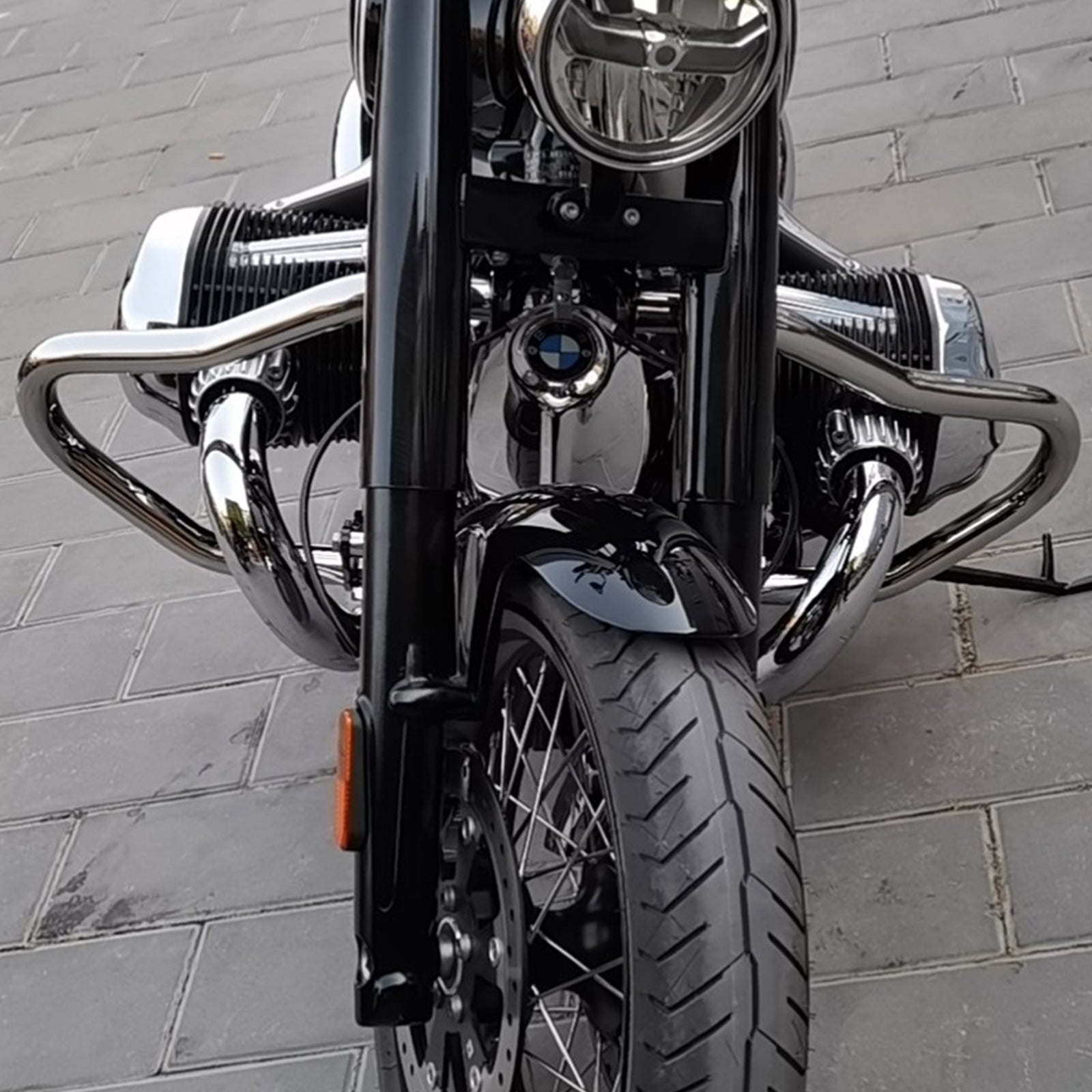 Engine Guard Bumper Protector for 20-21 BMW R18 Classic Anti-Crash Frame Guard